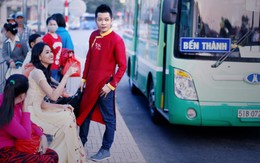 Diện áo dài đi xe buýt ngày Tết