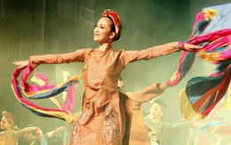 Sàn diễn Sài Gòn tết Giáp Ngọ 2014