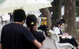 Valentine: sao cứ phải tìm chỗ tối để yêu thương?