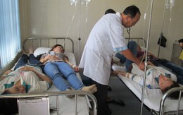 Hơn 40 công nhân ngộ độc do... ăn trưa trễ