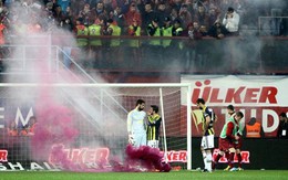 Cổ động viên bạo động, trận Trabzonspor - Fenerbahce bị hủy