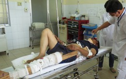 Xe tải lật ở Khánh Hòa, 3 người bị thương nặng