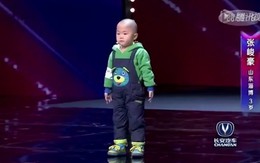 Điệu nhảy dễ thương của cậu bé 3 tuổi