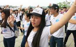 Hơn 1.000 bạn trẻ nhảy flashmob chào Festival Huế 2014