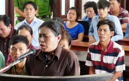 Bênh em ruột, chị quậy tưng ở sân tòa