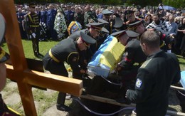 Lại đụng độ đẫm máu ở đông Ukraine