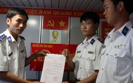 Kết nạp đảng viên trên tàu cảnh sát biển 4033
