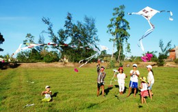 Diều giấy của trẻ em quê