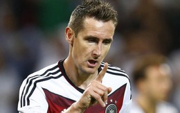 Klose phá kỷ lục ghi bàn của Gerd Muller