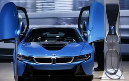 BMW "xoắn" lên khi Tesla S tới châu Âu