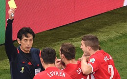 Người Nhật xấu hổ vì trọng tài Nishimura
