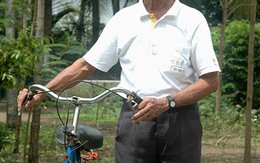Cho trò mượn tiền đi học