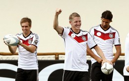 Schweinsteiger được ủng hộ thay thế Lahm