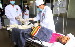 Xe lao vách núi: 43 nạn nhân người Long An