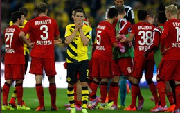 Dortmund bại trận trong ngày ra quân