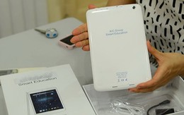 Đằng sau cái máy tính bảng