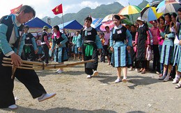 Lên Mộc Châu đón tết cùng đồng bào Mông