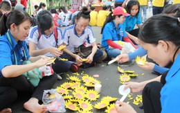 ​Dự hội và “đặt hàng” cho Hội