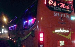Hàng chục thanh niên chặn xe khách chạy QL 14 bằng đá tảng