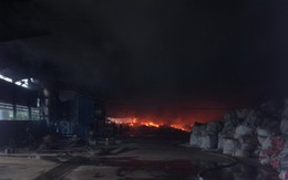 3 giờ cháy ở công ty xử lý rác thải, thiệt hại 10 tỉ đồng
