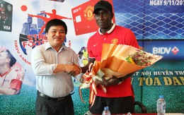 Dwight Yorke: "M.U sẽ vô địch Premier League mùa sau"