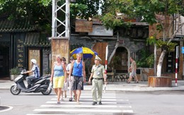 Nha Trang mở chiến dịch "lấy lòng" du khách