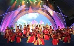​TP.HCM rộn ràng chào đón năm mới 2015
