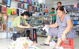 ​Thu giữ gần15.000 phụ kiện trang trí điện thoại nhập lậu