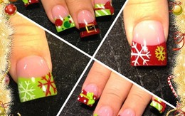 Vẽ mùa Noel lên móng tay xinh
