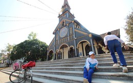 Một thoáng nhà thờ gỗ