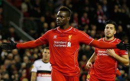 Gerrard không hài lòng vì Balotelli sút phạt đền