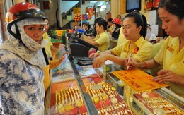 ​Vàng trong nước đắt hơn thế giới 4,3 triệu đồng/ lượng