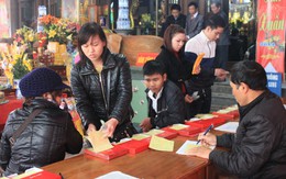 Xử lý lãnh đạo xã để cán bộ chiếm tiêu chuẩn người nghèo
