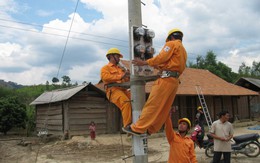Xin cấp điện ở VN thủ tục lâu, chi phí cao