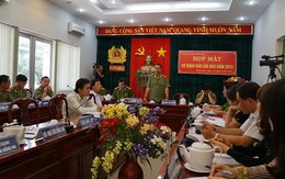 “Ai không cung cấp thông tin cho báo chí gọi điện cho tôi”