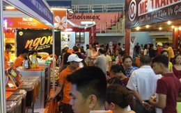 Người dân đua nhau đi Hội chợ mua sắm