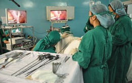 ​Âm thầm chịu đựng bệnh
