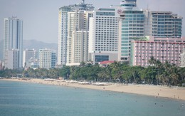 “Bức tường cao ốc” ven biển Nha Trang