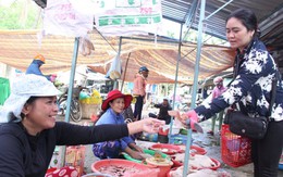 Những tiểu thương nhân ái