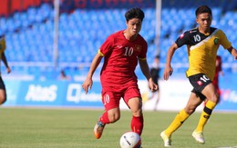 Thông cảm cho ông Miura vì là trận mở màn
