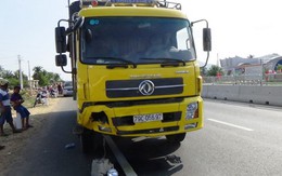 Chở 3, va chạm xe tải "tập lái", 2 cụ già chết