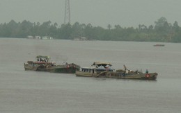 Bị kiểm điểm do “vòi” tiền doanh nghiệp