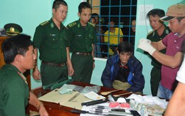 Bắt thanh niên mang 2.000 viên ma túy vào Việt Nam