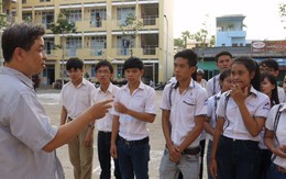 Thầy cô sát cánh cùng thí sinh miền Tây