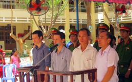 Nhốt cán bộ phường, 4 bị cáo lãnh hơn 9 năm tù
