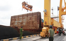 Đứt cáp tàu hàng, 2 công nhân rơi xuống boong thiệt mạng