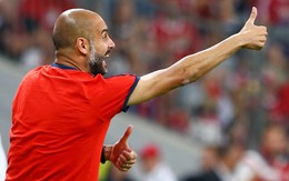 HLV Guardiola phản ứng tiền vệ De Jong trong đường hầm