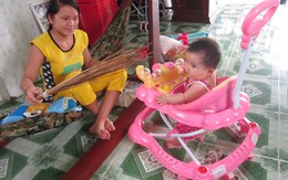 Diệt muỗi bằng chổi sống lá dừa