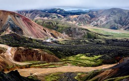 Quyến rũ núi màu ở thung lũng Landmannalaugar