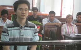 Chiếm đoạt hơn 8 tỉ đồng rồi bỏ trốn, lãnh án 14 năm tù